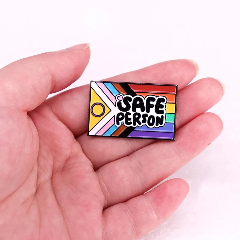 Pins LGBT Safe Person