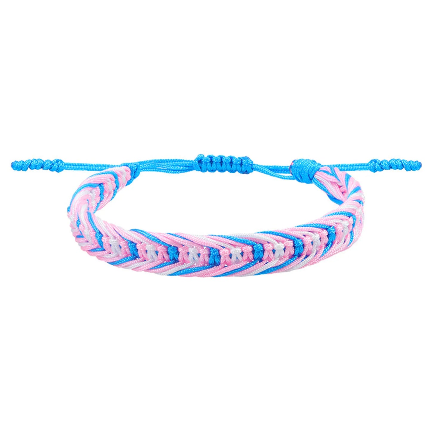 Bracelet transgenre tressé, cordon coulissant, sur fond blanc