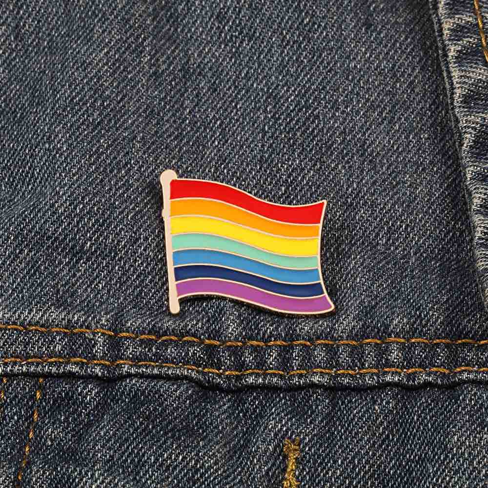Pins Drapeau Arc-En-Ciel