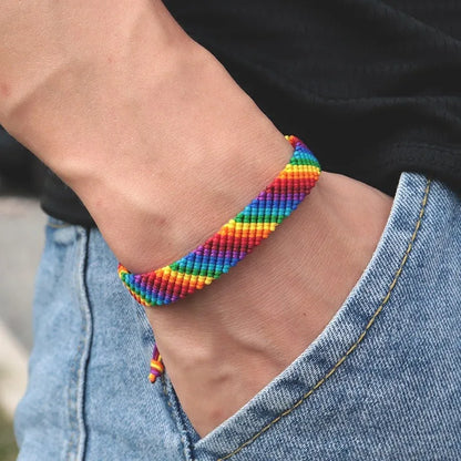 Bracelet LGBT tressé — Arc-en-ciel