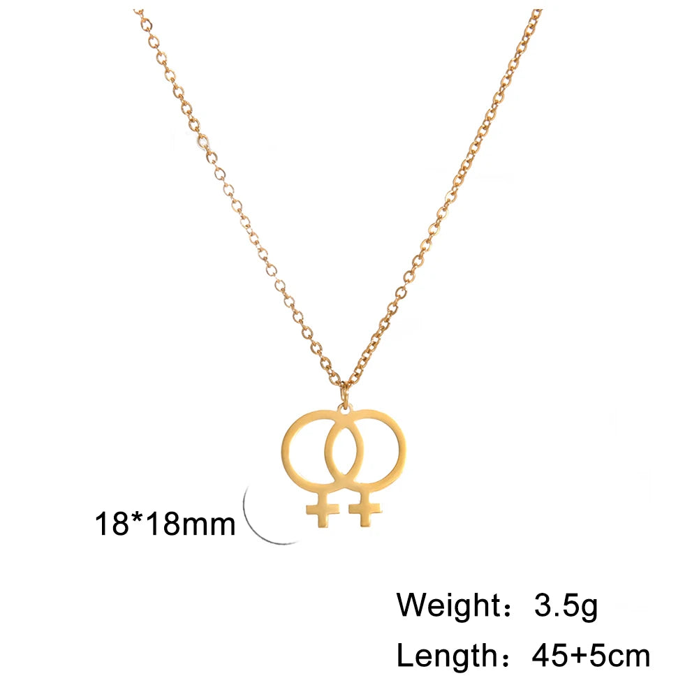 Le pendentif double Vénus doré et ses dimensions, 18 sur 18 mm