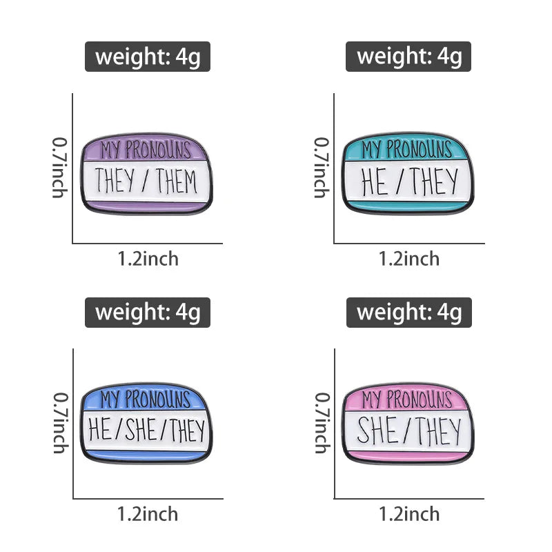 Dimensions des pins pronoms : 3 sur 1,8 cm, 4 grammes