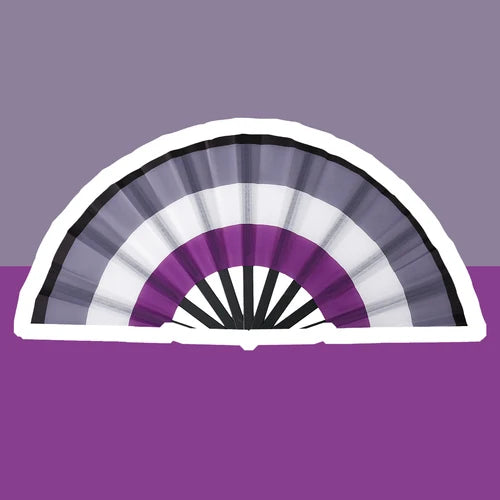 Éventail pliant aux couleurs du drapeau asexuel : noir, gris, blanc et violet