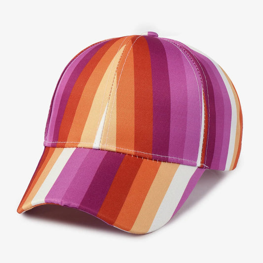 Casquette aux rayures du drapeau lesbien
