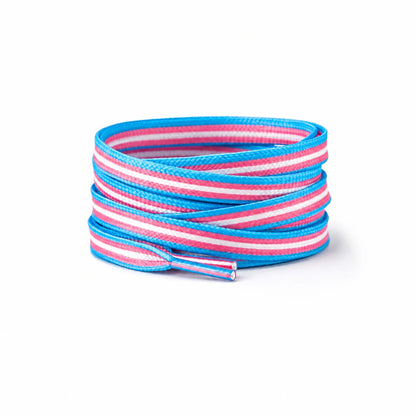 Lacets plats aux couleurs du drapeau transgenre : bleu ciel, rose et blanc