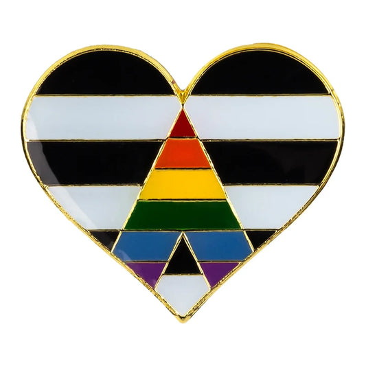 Pins cœur émaillé du drapeau allié : chevrons noirs et blancs avec une lettre A arc-en-ciel