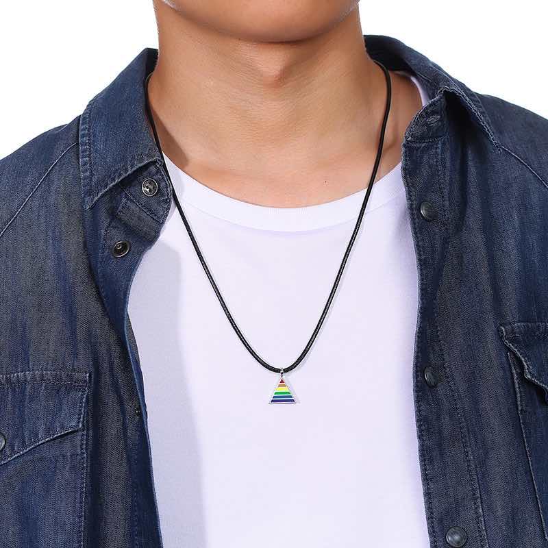 Collier LGBT — Triangle