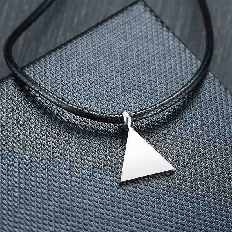 Collier LGBT — Triangle