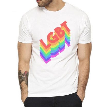 T-shirt blanc homme, « LGBT » en grandes lettres arc-en-ciel inclinées avec un effet d'ombre