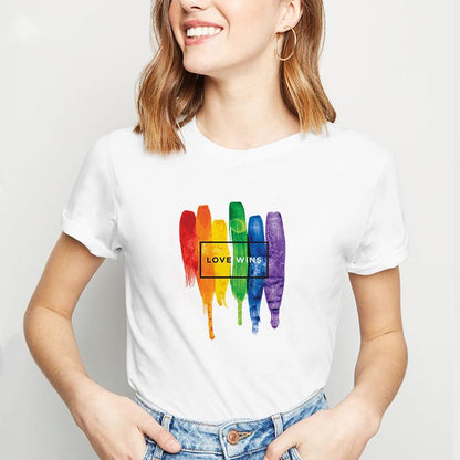 T-shirt Love Wins